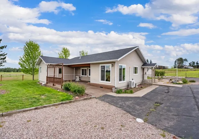 Photo 4 of Single family home for sale at 34105 Mud Lake Trl, Polson, MT 59860 | MLS# 30077086 | Listing updated on 2026-09-18