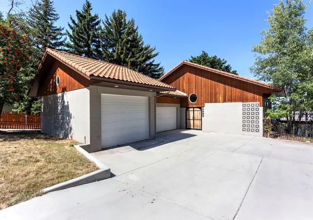 Photo 1 of Single family home for sale at 110 Rimrock Wy, Missoula, MT 59803 | MLS# 30077090 | Listing updated on 2026-10-18
