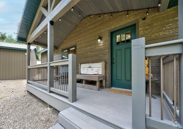 Photo 4 of Single family home for sale at 4147 Snow Fleury Ln, Lincoln, MT 59639 | MLS# 30077181 | Listing updated on 2026-09-14