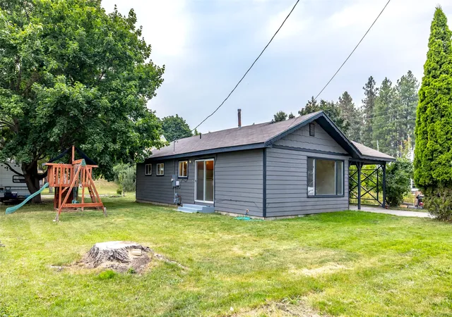 Photo 1 of Single family home for sale at 1134 3rd Ave W, Columbia Falls, MT 59912 | MLS# 30077052 | Listing updated on 2026-08-30