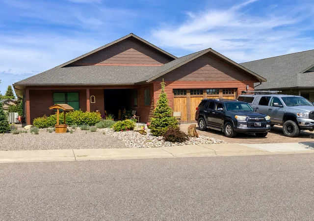 Photo 3 of Single family home for sale at 305 Timberwolf Dr, Polson, MT 59860 | MLS# 30077244 | Listing updated on 2026-10-03