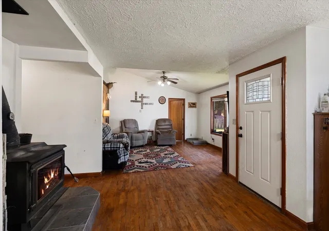 Photo 3 of Single family home for sale at 231 Glendora Ave, Libby, MT 59923 | MLS# 30077032 | Listing updated on 2026-09-14