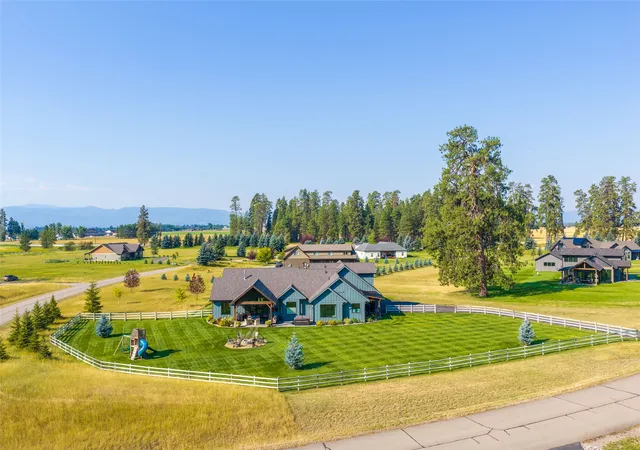 Photo 1 of Single family home for sale at 8 Towering Pine Ct, Kalispell, MT 59901 | MLS# 30077023 | Listing updated on 2026-10-06