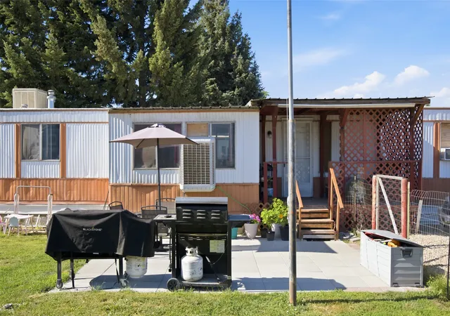 Photo 3 of Manufactured home for sale at 6331 Buena Vista Loop W, Missoula, MT 59808 | MLS# 30077259 | Listing updated on 2026-09-04