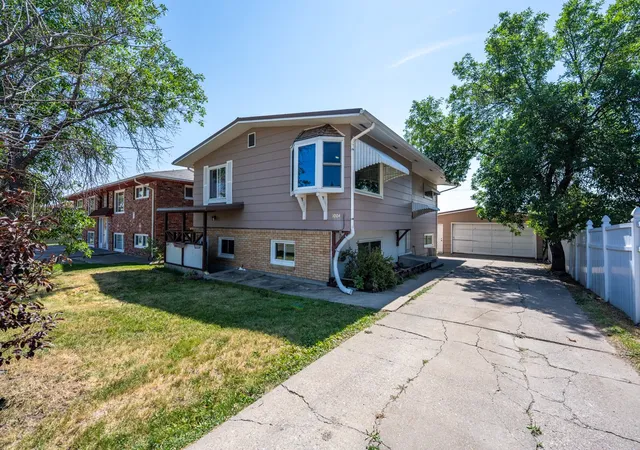 Photo 1 of Single family home for sale at 1004 10th Ave Nw, Great Falls, MT 59404 | MLS# 30077373 | Listing updated on 2026-09-05