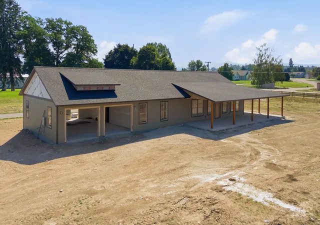 Photo 2 of Single family home for sale at 206 Lore Ln, Hamilton, MT 59840 | MLS# 30077341 | Listing updated on 2026-09-22
