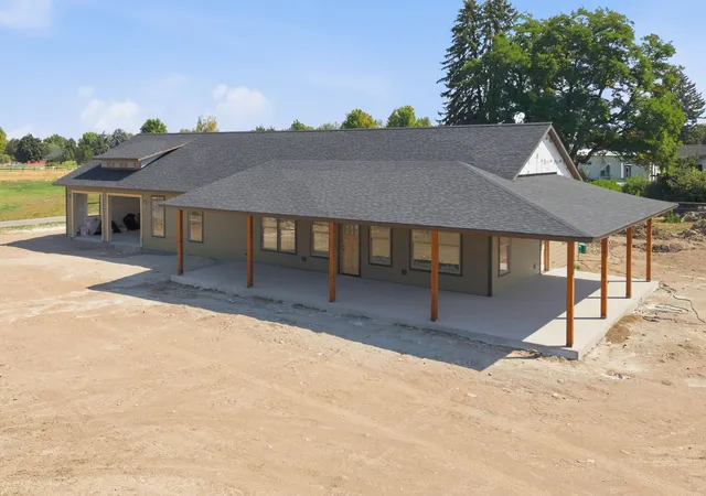 Photo 3 of Single family home for sale at 206 Lore Ln, Hamilton, MT 59840 | MLS# 30077341 | Listing updated on 2026-09-22