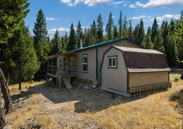 Photo 2 of Manufactured home for sale at 627 Lower Lost Prairie Rd, Marion, MT 59925 | MLS# 30077302 | Listing updated on 2026-09-15
