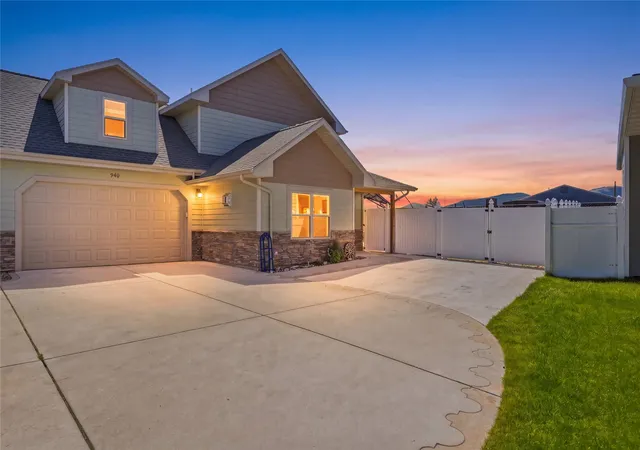 Photo 2 of Townhouse for sale at 940 Expedition Trl, Helena, MT 59602 | MLS# 30077396 | Listing updated on 2026-10-02