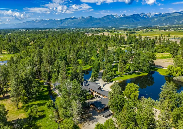 Photo 2 of Mansion for sale at 81 And 83 Bell Xing W, Stevensville, MT 59870 | MLS# 30076502 | Listing updated on 2026-09-22