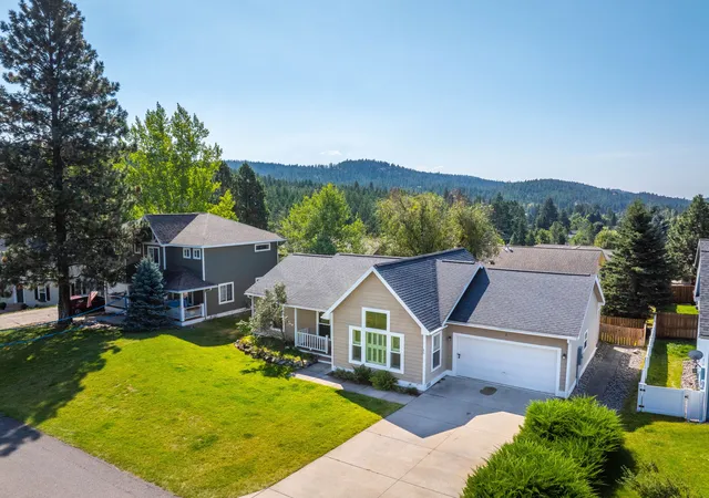 Photo 1 of Single family home for sale at 214 Stage Ridge Rd, Bigfork, MT 59911 | MLS# 30077464 | Listing updated on 2026-09-14