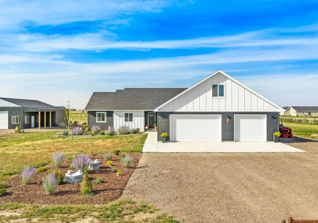 Photo 1 of Single family home for sale at 7 Libra Ln, Great Falls, MT 59404 | MLS# 30076334 | Listing updated on 2026-08-31
