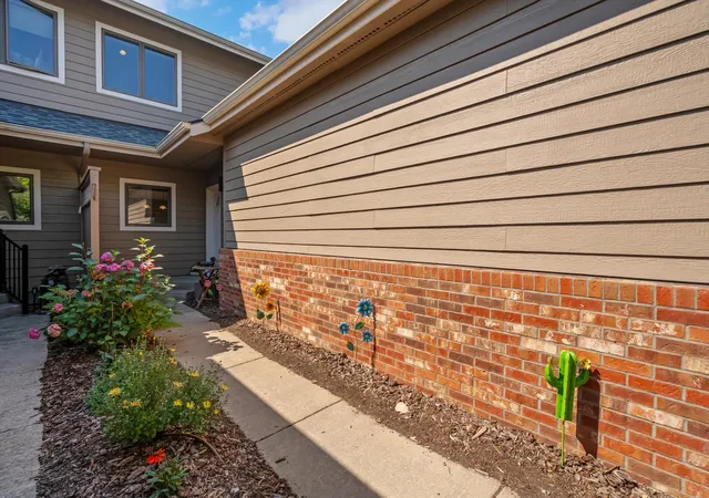 Photo 3 of Townhouse for sale at 158 Fairway Blvd, Kalispell, MT 59901 | MLS# 30077436 | Listing updated on 2026-09-18