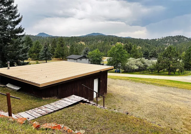Photo 3 of Single family home for sale at 2 Hole In The, Clancy, MT 59634 | MLS# 30077531 | Listing updated on 2026-09-29