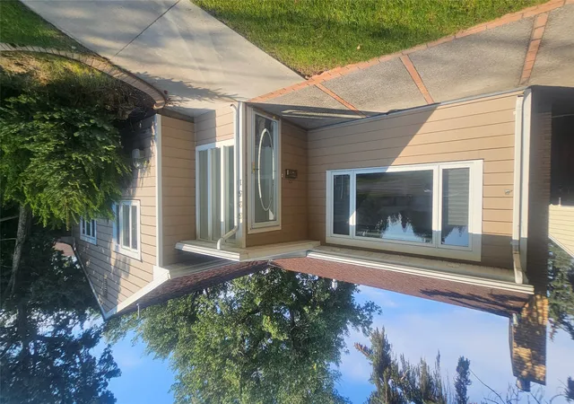 Photo 3 of Single family home for sale at 3251 4th Ave S, Great Falls, MT 59405 | MLS# 30077205 | Listing updated on 2026-09-20