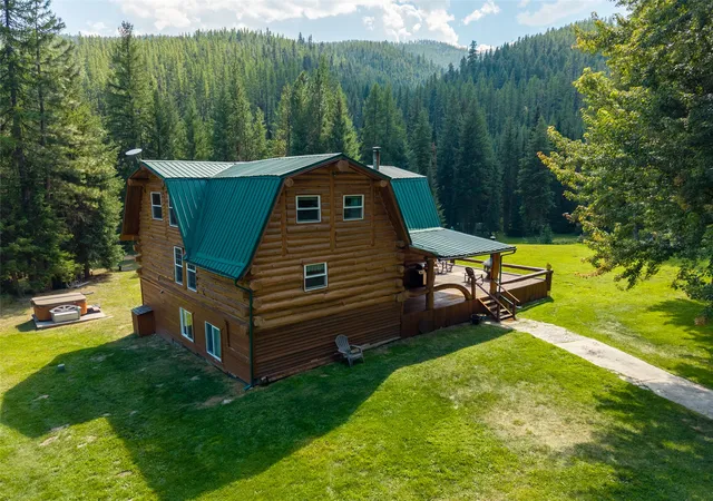Photo 3 of Single family home for sale at 8160 W Fork Petty Creek Rd, Alberton, MT 59820 | MLS# 30074982 | Listing updated on 2026-09-16