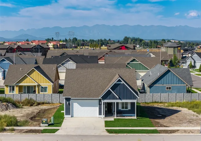 Photo 2 of Single family home for sale at 303 Waterleaf Ln, Kalispell, MT 59901 | MLS# 30077542 | Listing updated on 2026-09-02