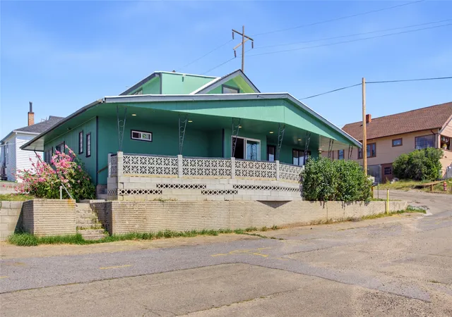 Photo 3 of Single family home for sale at 1501 4th St, Butte, MT 59701 | MLS# 30077295 | Listing updated on 2026-09-14
