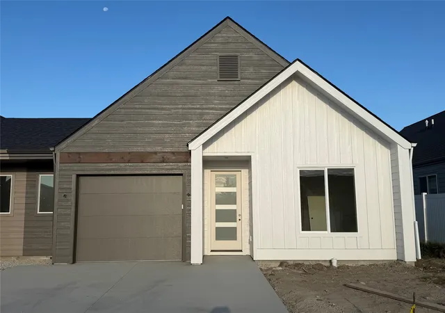 Townhouse for sale at 228 Northridge Wy, Kalispell, MT 59901 | MLS# 30077555