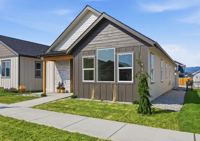 Photo 2 of Single family home for sale at 2535 Chuck Wagon Dr, Missoula, MT 59808 | MLS# 30077154 | Listing updated on 2026-09-23