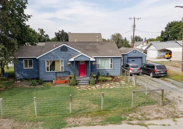 Photo 2 of Single family home for sale at 204 South Ave, Stevensville, MT 59870 | MLS# 30077573 | Listing updated on 2026-09-20