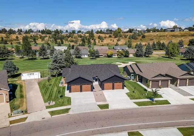 Photo 3 of Townhouse for sale at 190 Palmer Dr, Kalispell, MT 59901 | MLS# 30077566 | Listing updated on 2026-09-12