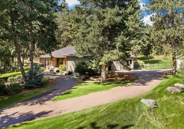 Photo 3 of Single family home for sale at 3030 Airport Rd, Kalispell, MT 59901 | MLS# 30077462 | Listing updated on 2026-08-30