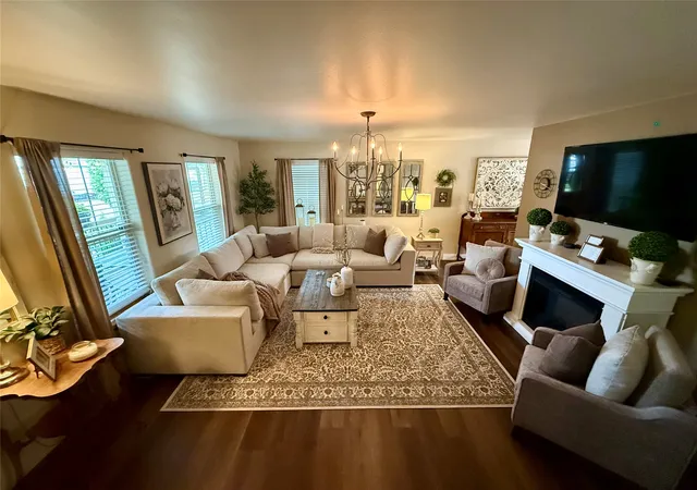 Photo 3 of Single family home for sale at 1733 Montana St, Missoula, MT 59801 | MLS# 30077552 | Listing updated on 2026-09-06