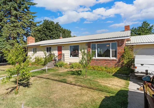 Photo 3 of Single family home for sale at 1023 8th St W, Columbia Falls, MT 59912 | MLS# 30077571 | Listing updated on 2026-10-04