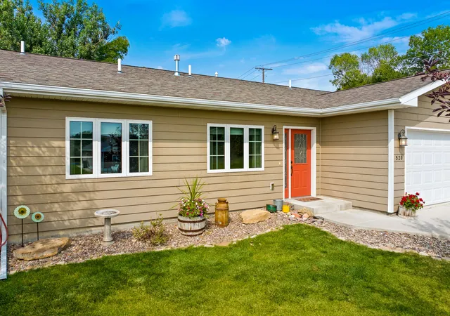 Photo 3 of Single family home for sale at 520 23rd St Ne, Black Eagle, MT 59414 | MLS# 30077553 | Listing updated on 2026-09-02