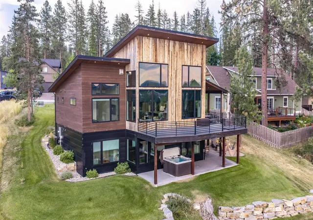 Photo 1 of Single family home for sale at 82 Ponderosa Ct, Whitefish, MT 59937 | MLS# 30076944 | Listing updated on 2026-09-06