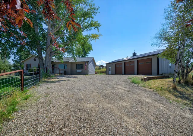 Photo 3 of Single family home for sale at 4044 Illinois Bench Rd, Stevensville, MT 59870 | MLS# 30077630 | Listing updated on 2026-09-02