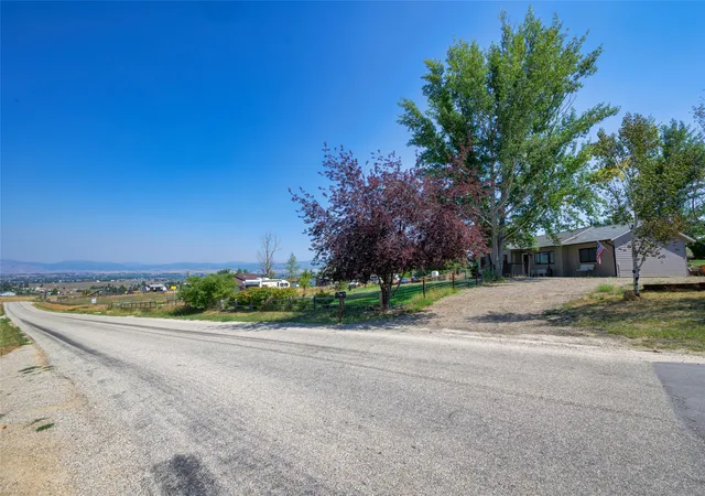 Photo 4 of Single family home for sale at 4044 Illinois Bench Rd, Stevensville, MT 59870 | MLS# 30077630 | Listing updated on 2026-09-02