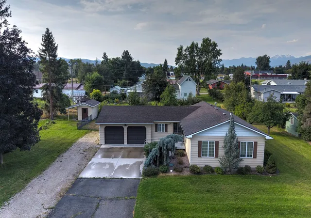 Photo 1 of Single family home for sale at 289 N Sapphire St, Hamilton, MT 59840 | MLS# 30077604 | Listing updated on 2026-09-14