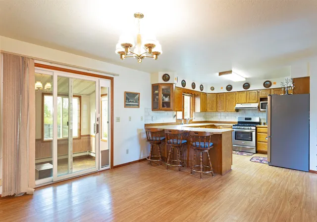 Photo 4 of Single family home for sale at 289 N Sapphire St, Hamilton, MT 59840 | MLS# 30077604 | Listing updated on 2026-09-14