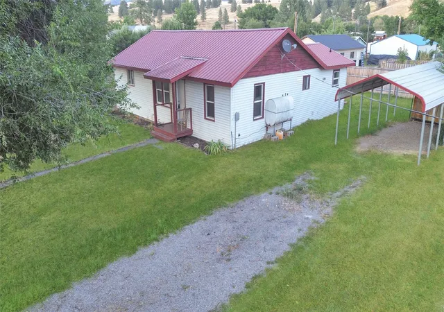 Photo 2 of Single family home for sale at 308 Clayton St, Plains, MT 59859 | MLS# 30077666 | Listing updated on 2026-09-22