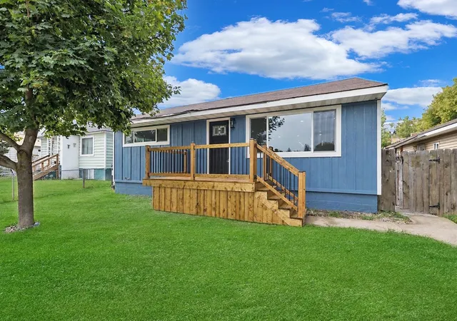 Photo 2 of Single family home for sale at 730 10th Avenue W, Kalispell, MT 59901 | MLS# 30077600 | Listing updated on 2026-09-09