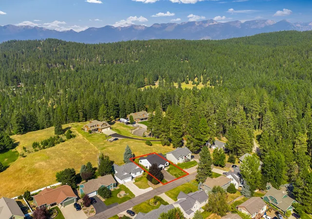 Photo 3 of Single family home for sale at 221 Stage Ridge Rd, Bigfork, MT 59911 | MLS# 30077460 | Listing updated on 2026-09-18