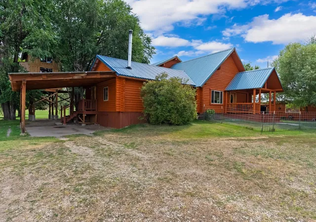 Photo 3 of Single family home for sale at 536 Foley Ln, Hamilton, MT 59840 | MLS# 30077625 | Listing updated on 2026-09-09