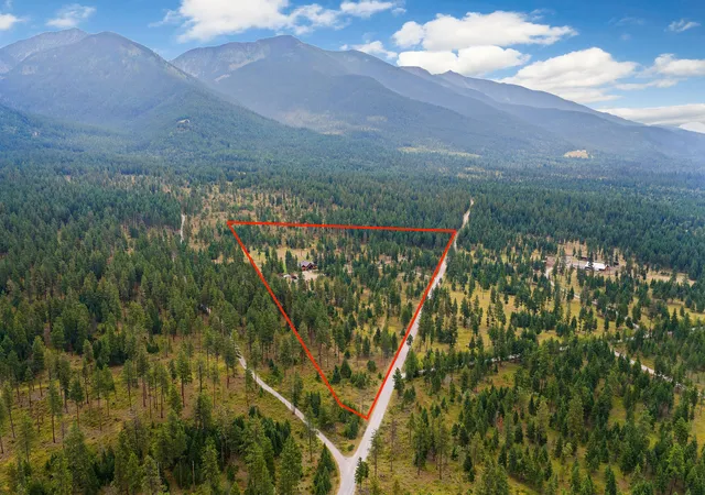 Photo 4 of Single family home for sale at 27978 Red Owl Rd, Bigfork, MT 59911 | MLS# 30077056 | Listing updated on 2026-09-11