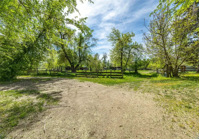 Photo 2 of House for sale at 4700 US Hwy 93 S, Missoula, MT 59804 | MLS# 30077564 | Listing updated on 2026-09-02