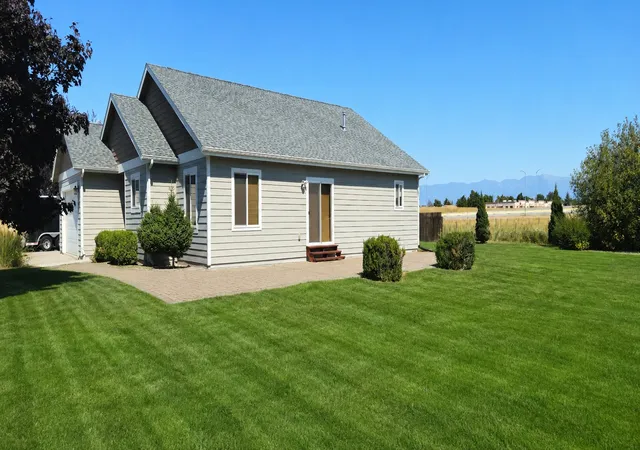Photo 1 of Single family home for sale at 143 Kalispell Acres Ln, Kalispell, MT 59901 | MLS# 30076829 | Listing updated on 2026-09-08