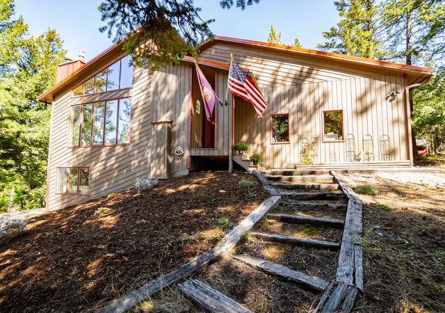 Photo 2 of Single family home for sale at 9575 Brg Burn Trl, Clinton, MT 59825 | MLS# 30077790 | Listing updated on 2026-09-14