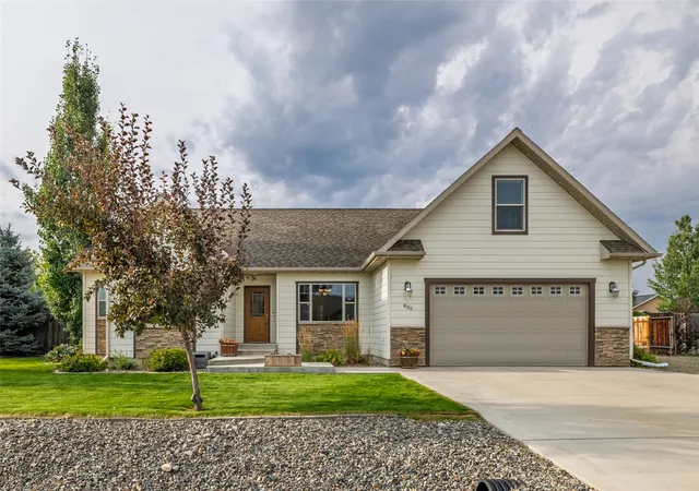 Photo 2 of Single family home for sale at 835 Cap Rd, Helena, MT 59602 | MLS# 30077602 | Listing updated on 2026-09-12