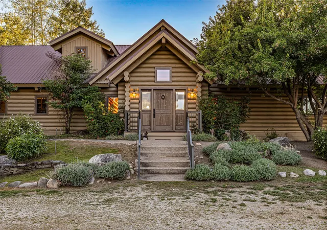 Photo 2 of Single family home for sale at 711 Fred Burr Rd, Victor, MT 59875 | MLS# 30077814 | Listing updated on 2026-09-04