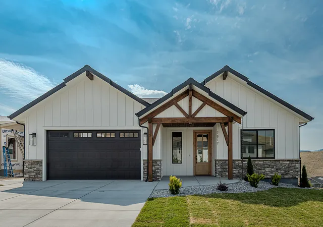 Photo 2 of Single family home for sale at 7817 Parker Lee Ct, Missoula, MT 59803 | MLS# 30077284 | Listing updated on 2026-09-16