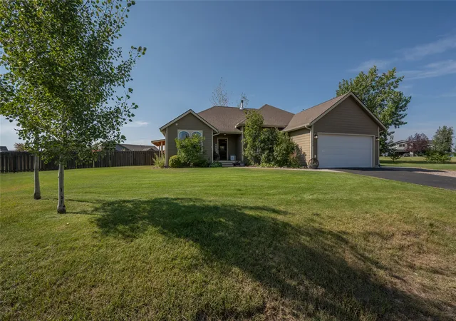 Photo 4 of Single family home for sale at 118 Snowcrest Ct, Kalispell, MT 59901 | MLS# 30077820 | Listing updated on 2026-09-02