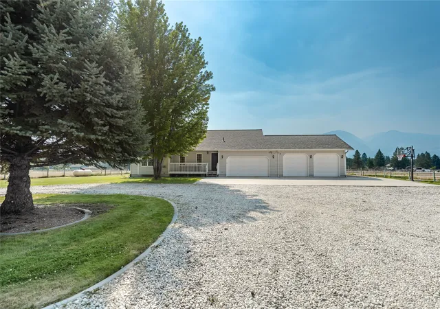 Photo 1 of Single family home for sale at 193 Cormoret Loop, Florence, MT 59833 | MLS# 30077282 | Listing updated on 2026-09-22