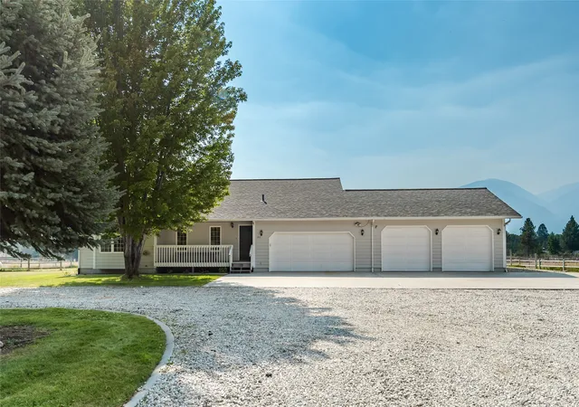 Photo 4 of Single family home for sale at 193 Cormoret Loop, Florence, MT 59833 | MLS# 30077282 | Listing updated on 2026-09-22