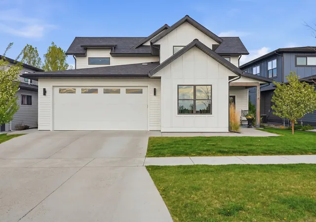 Photo 2 of Single family home for sale at 1976 Vaquero Pkwy, Bozeman, MT 59718 | MLS# 30077502 | Listing updated on 2026-09-02